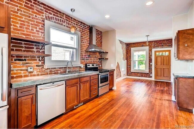 Photo - 3145 Josephine St Townhome