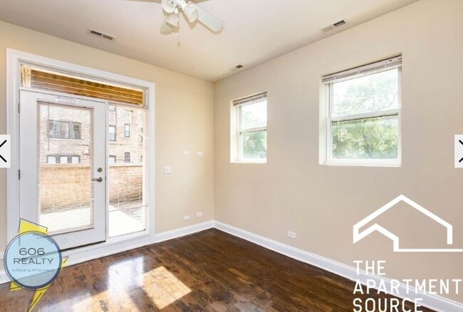 Building Photo - 647 W Deming Pl