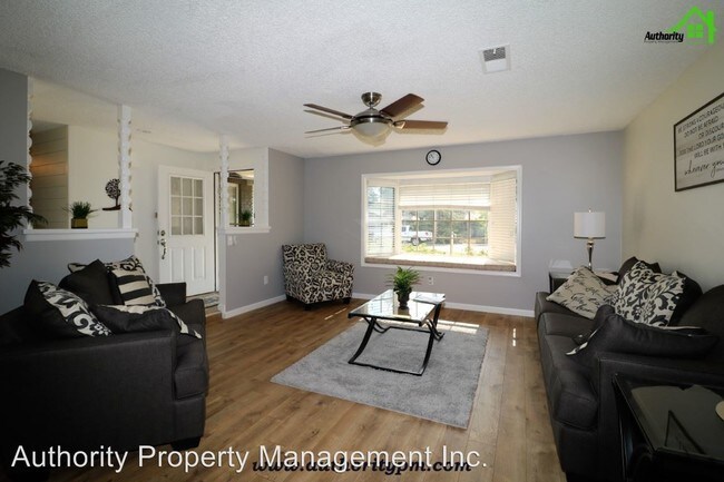 Foto del edificio - 4 br, 2 bath House - 3505 Panorama Dr.