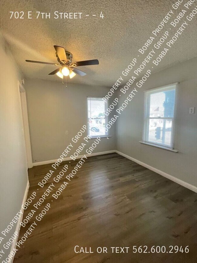 Foto del edificio - 702 E 7th St