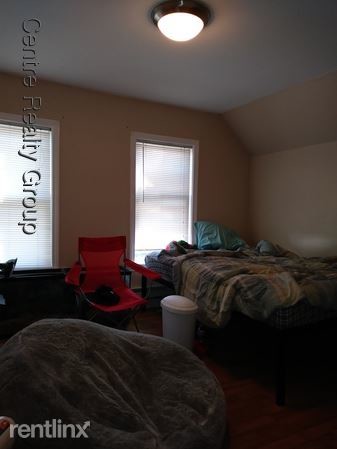 Building Photo - 43 Pleasant St