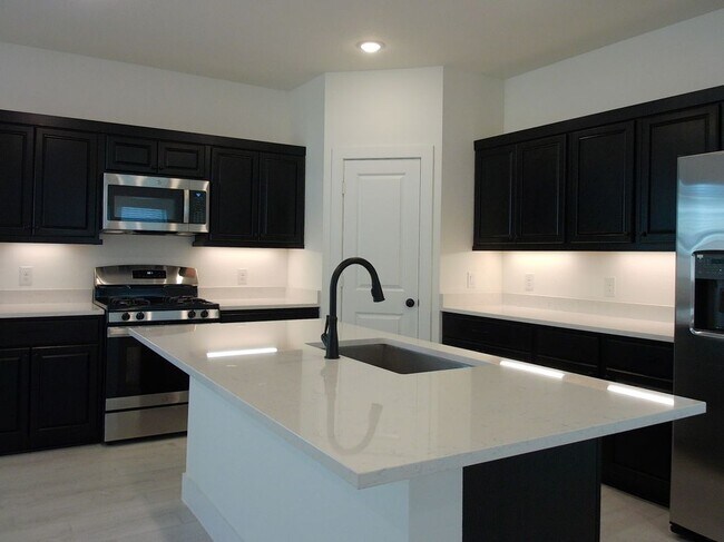 Foto del edificio - 19293 Hazel Firs Ln