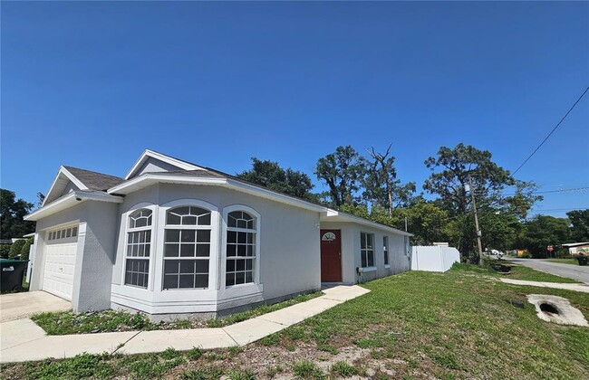 Foto del edificio - 9829-9823 3rd Ave