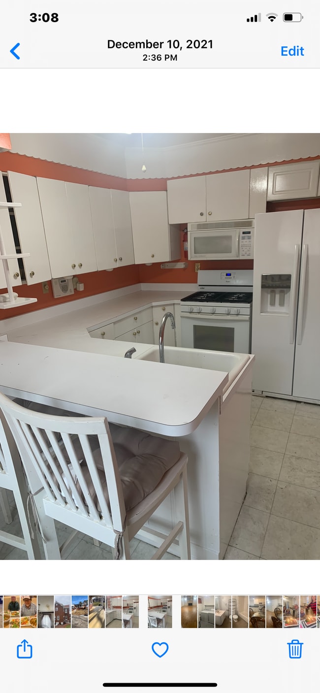 Building Photo - 812 Breezemont Dr