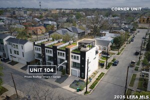 Building Photo - 308 S Mesquite St