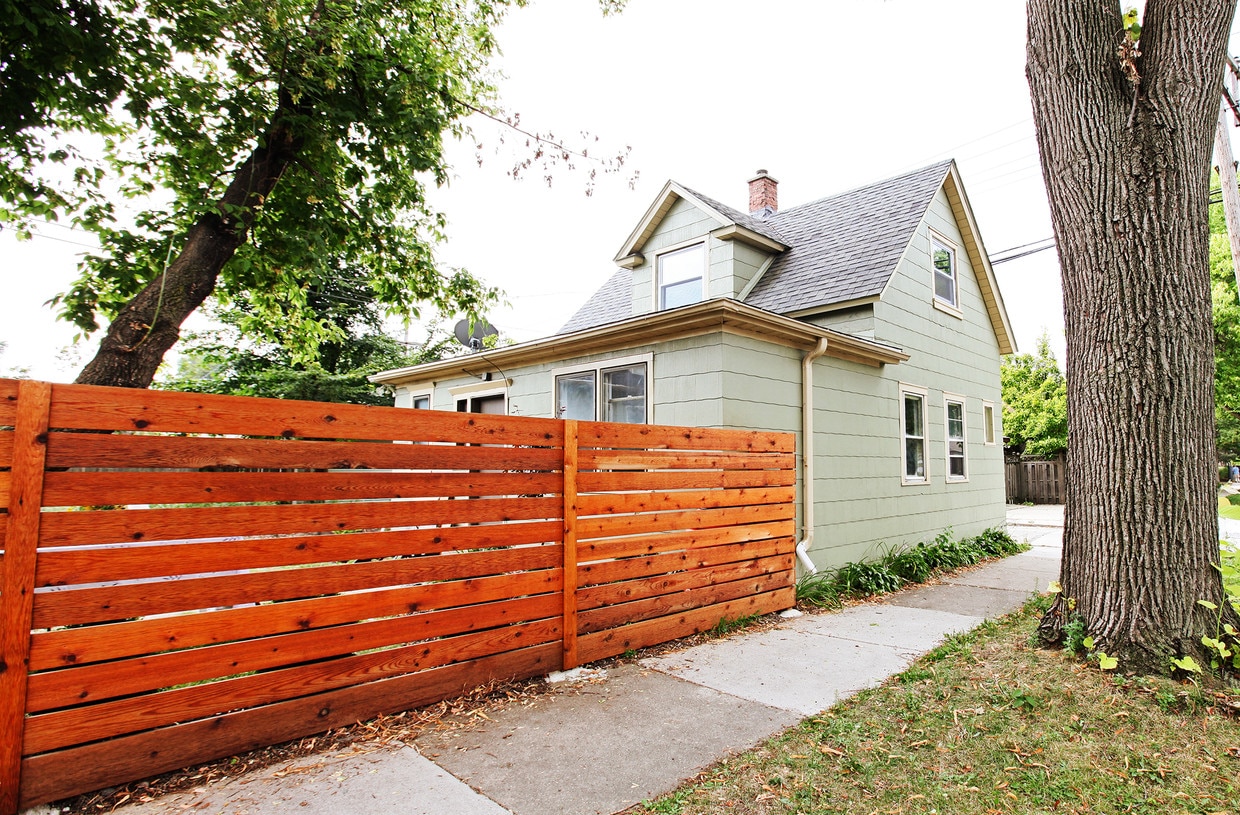 Primary Photo - 1101 Highland Ave