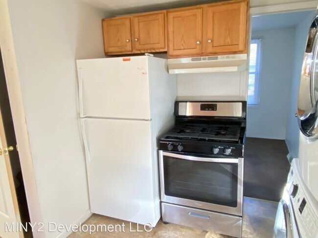 Foto del edificio - 3 br, 1 bath House - 24168 Eton Ave.