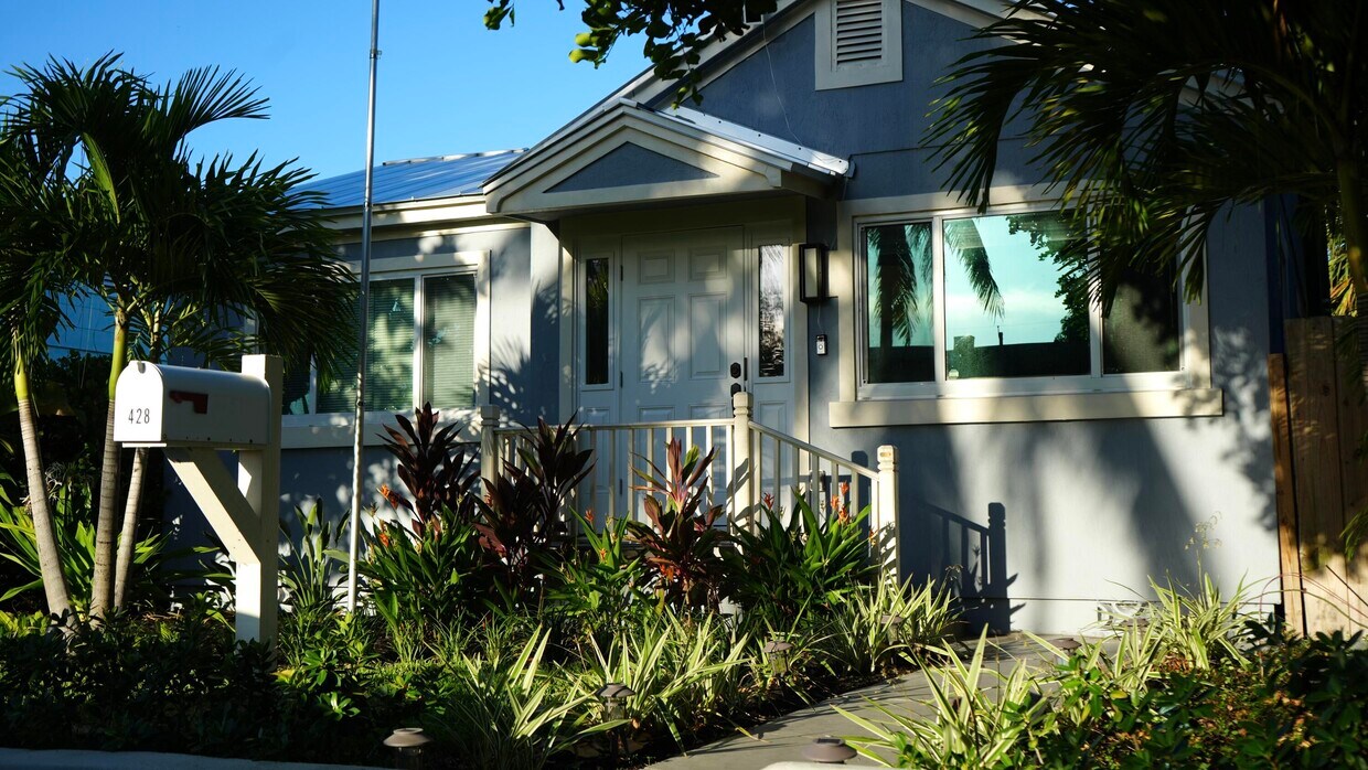 Foto principal - 428 C St