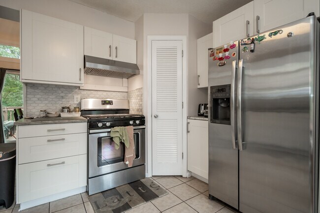 Foto del edificio - 115 Winterberry Dr
