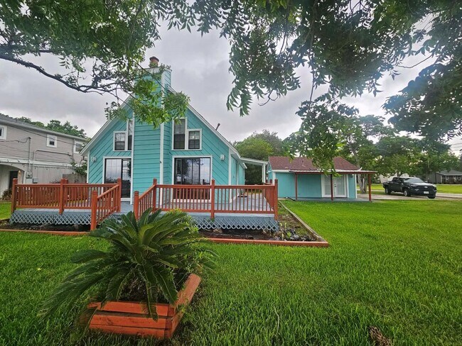 Foto del edificio - 407 N Bayshore Dr