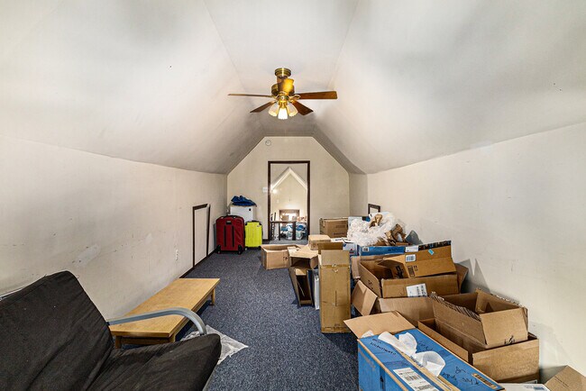 Building Photo - 310 N. Thayer T-2