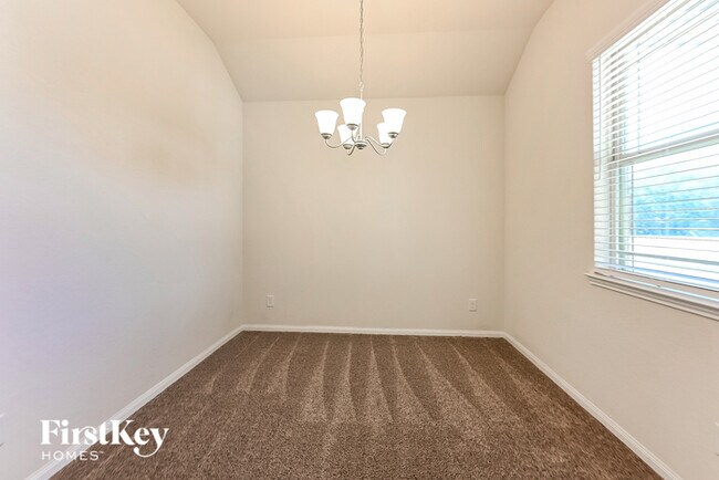 Foto del edificio - 6735 Blimp Base Blvd