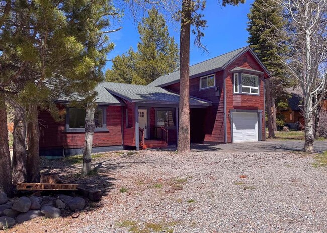 Building Photo - 1597 Atroari St