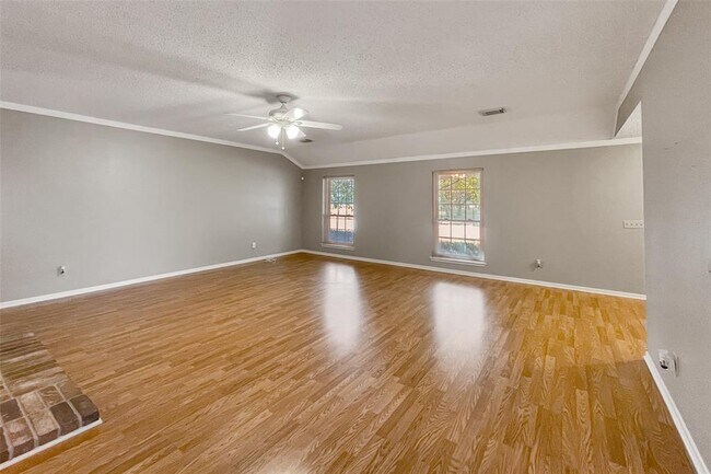 Building Photo - 7706 Park Falls Dr