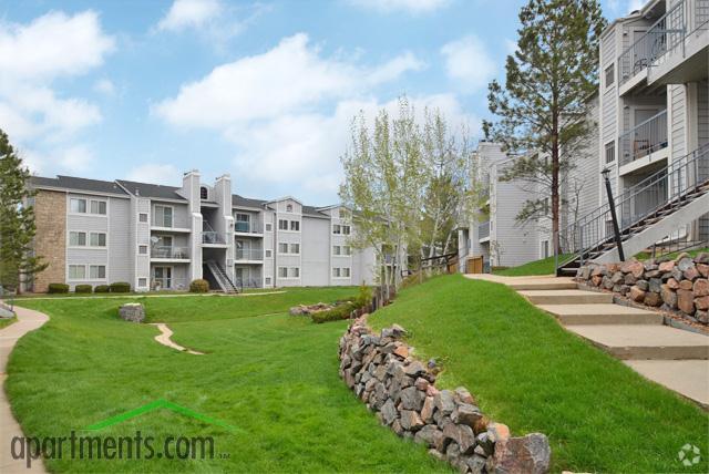 Hunter's Run - Apartments in Denver, CO | Apartments.com