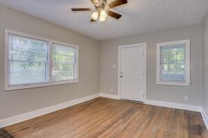 Building Photo - 605 Jefferson Dr