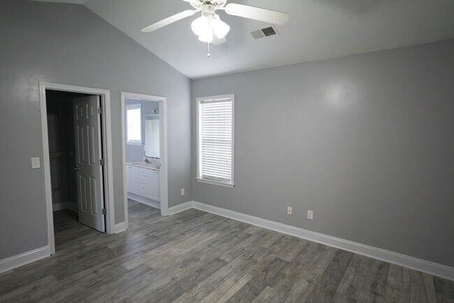 Master - 6312 Branford Rd