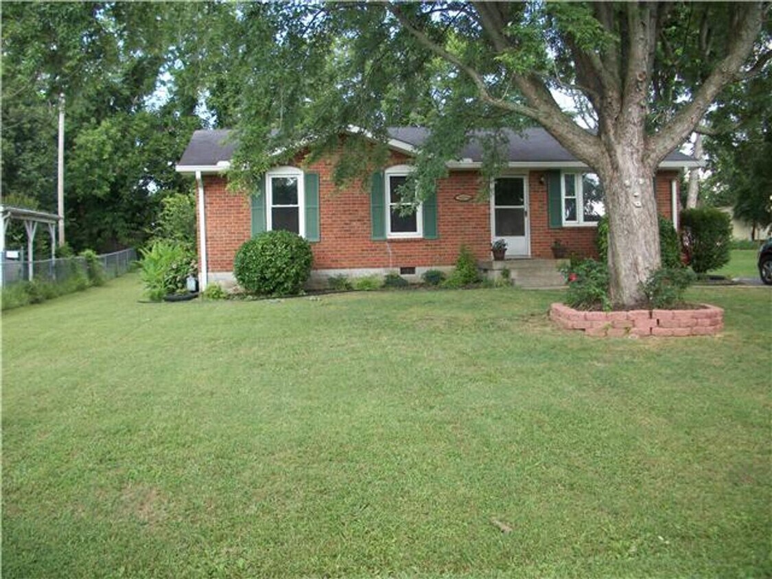 Primary Photo - For Lease - 3 Bed, 1 Bath, 1150sqft Single...