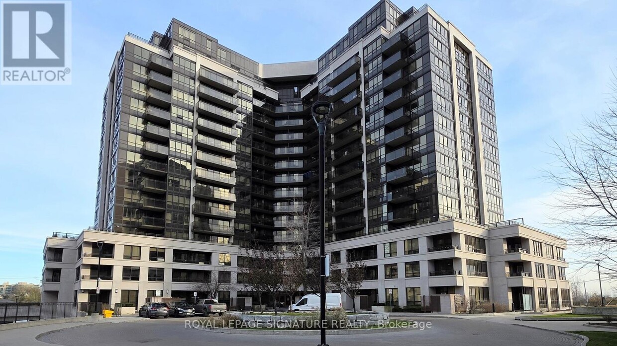 Photo principale - 1060 Sheppard Ave W