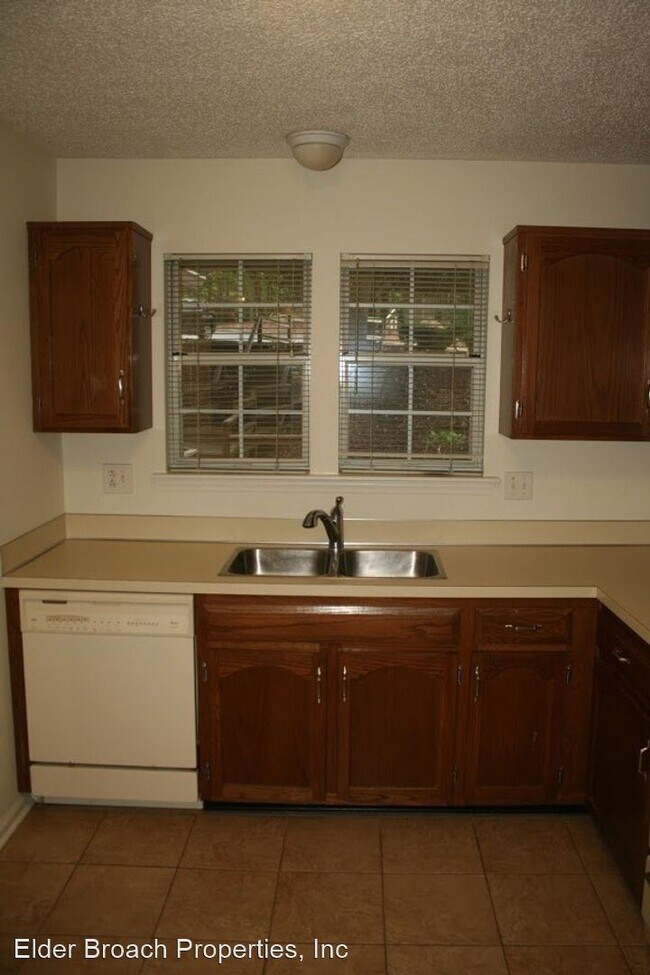Building Photo - 2 br, 1 bath House - 6016-C Gray Gate Ln