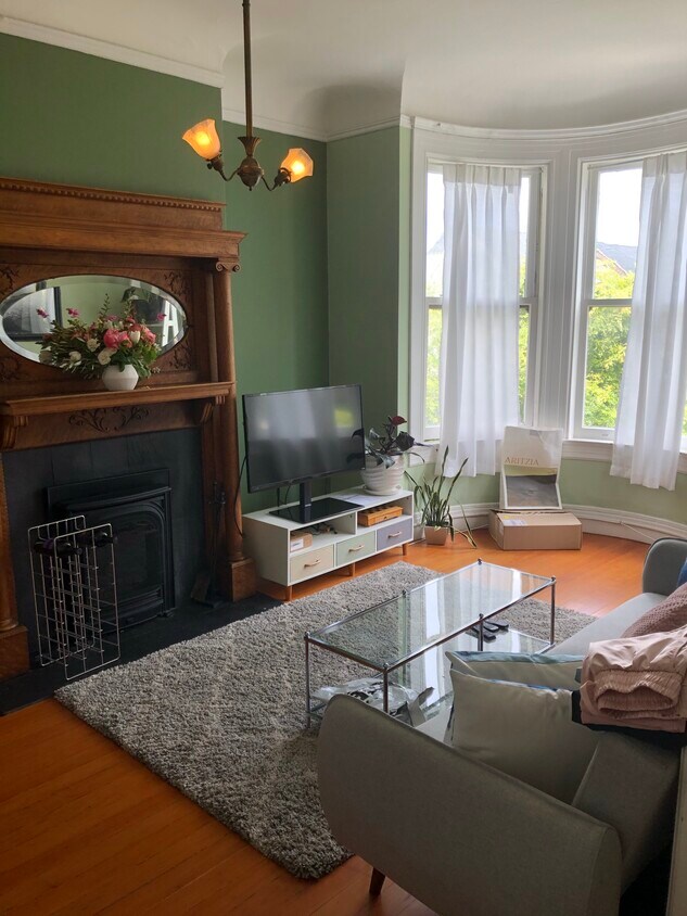 front room with mantle- can be living room or bedroom - 1249 Masonic Ave
