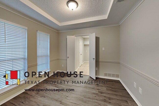 Foto del edificio - 2200 Covered Wagon Dr, Plano