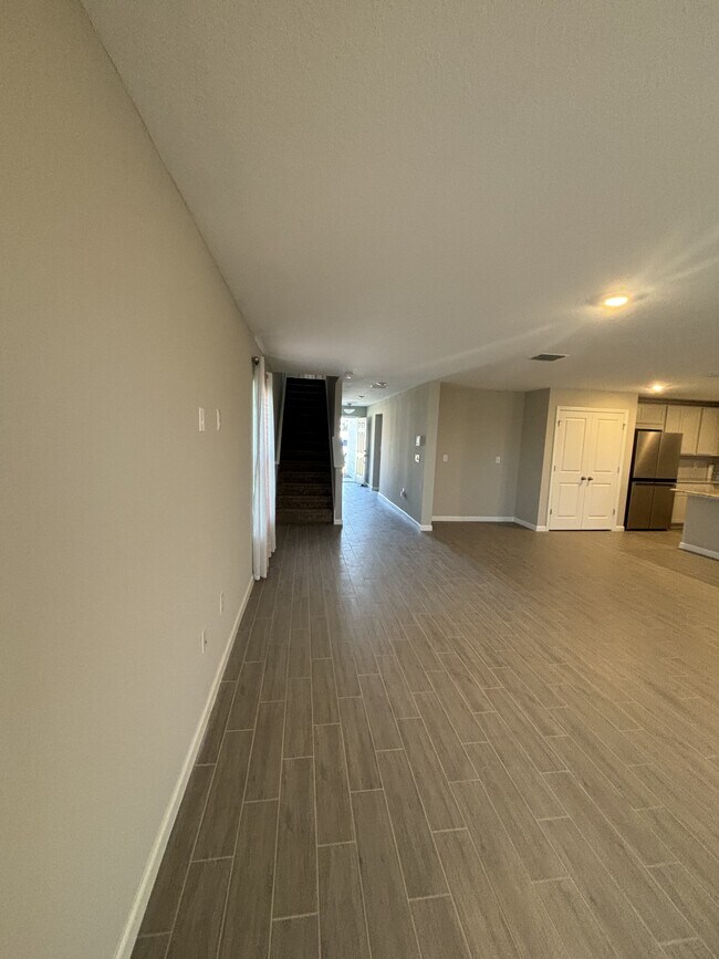 Building Photo - 5580 Maddie Dr