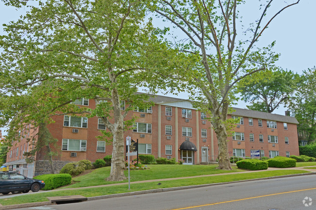 Building Photo - Brynfield Court