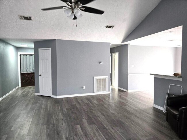 Foto del edificio - 13006 Kingsmill Dr