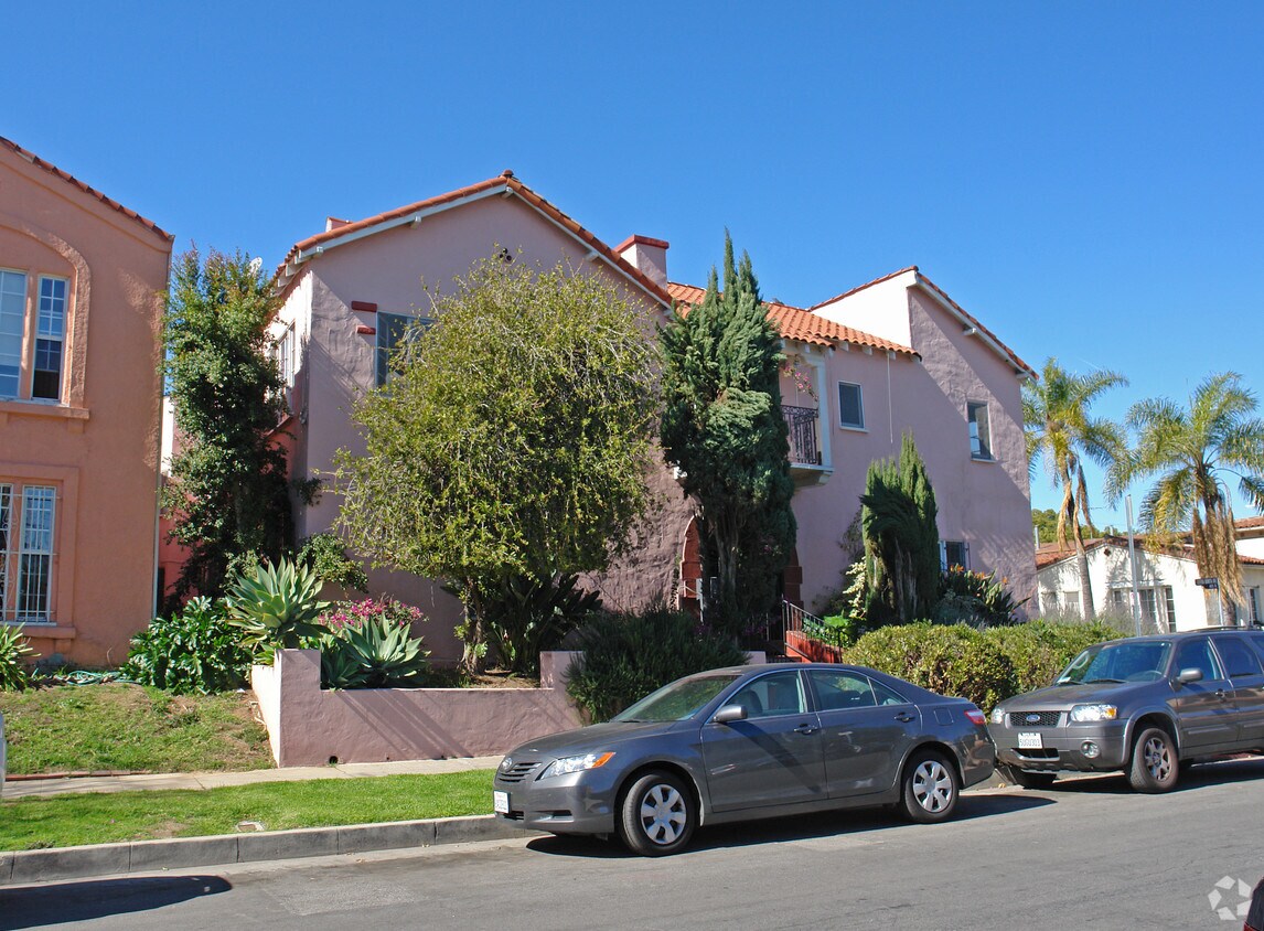 Building Photo - 465 N Sierra Bonita Ave