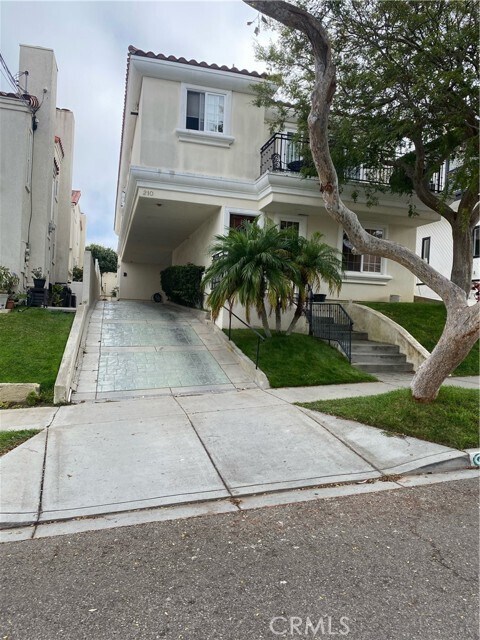 Foto principal - 210 N Lucia Ave