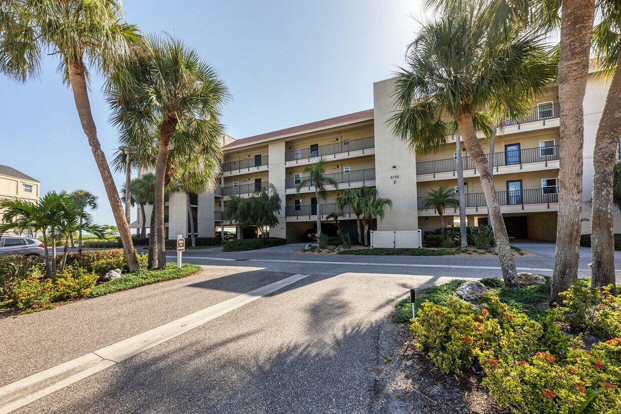 4700 Gulf of Mexico Dr, Longboat Key, FL 34228 Condo for Rent in Longboat Key, FL