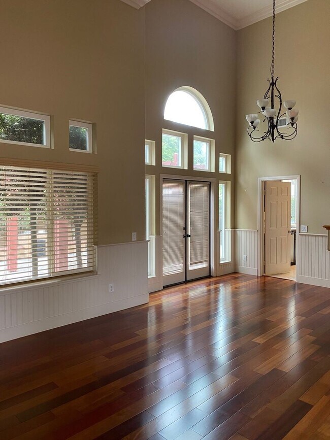 Foto del edificio - Beautiful 3 Bed 3 Bath Sorrento Home in Cy...