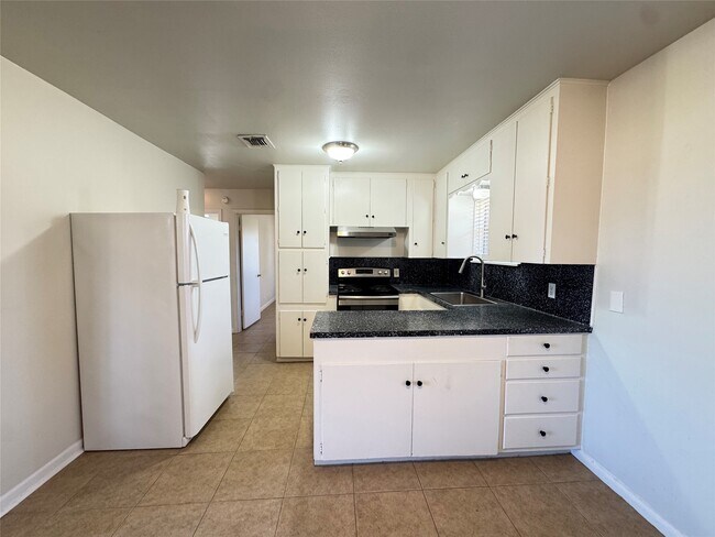 Foto del edificio - 2205 Farr St