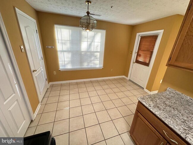 Foto del edificio - 11445 Deepwood Dr