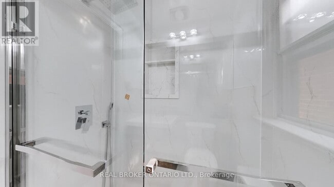 Building Photo - 451 Donlands Ave