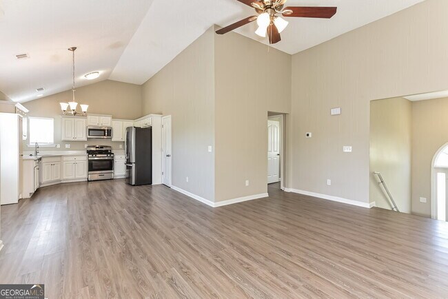 Building Photo - 554 Ransom Way