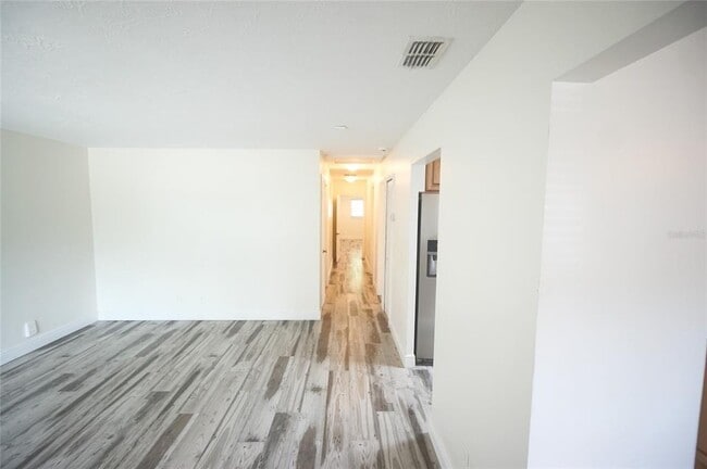 Building Photo - 207 N Mac Dill Ave