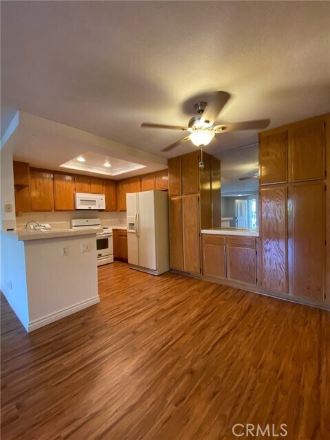 Foto principal - 24478 Howes Dr