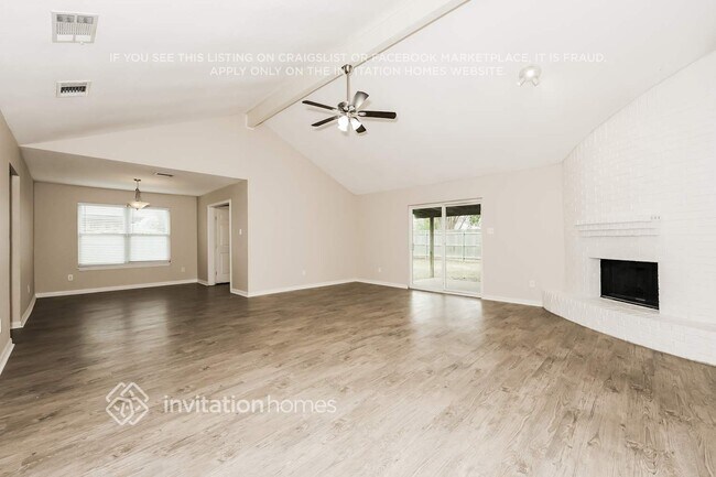 Building Photo - 6402 Big Springs Dr