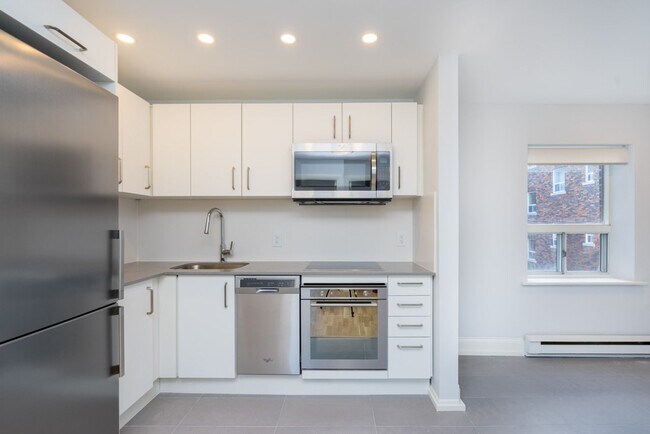 Building Photo - 110 Oriole Pky