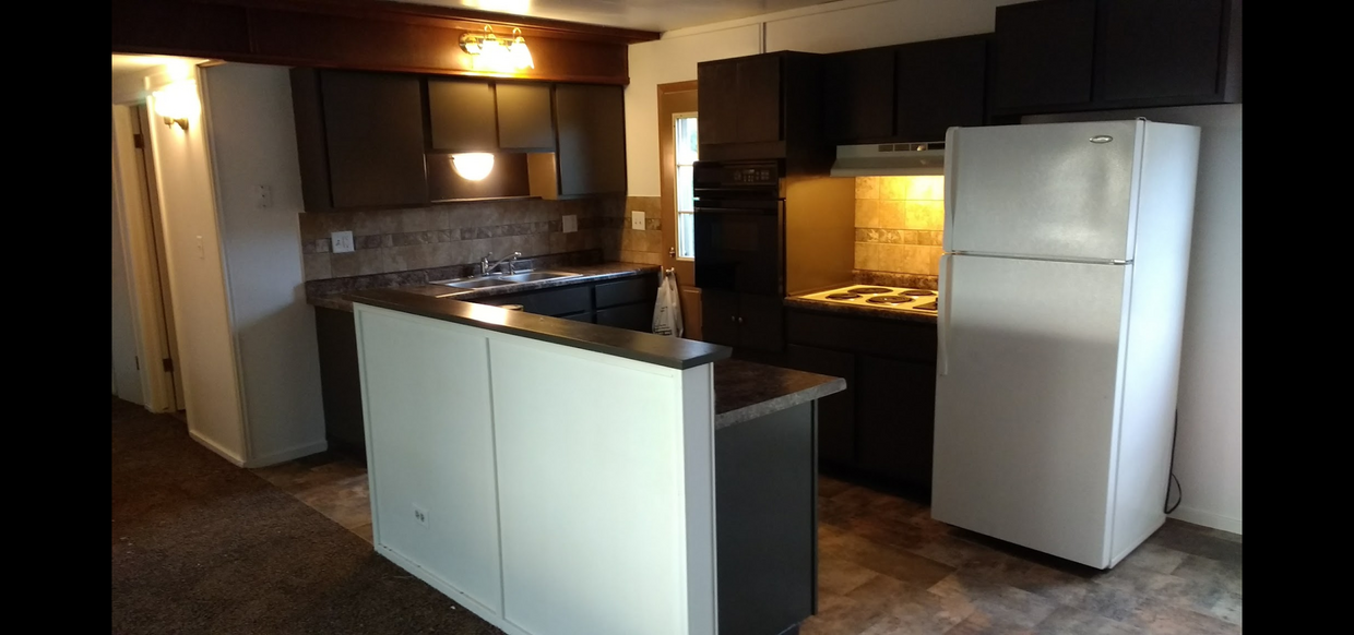 Foto principal - 28080 Brickville Rd