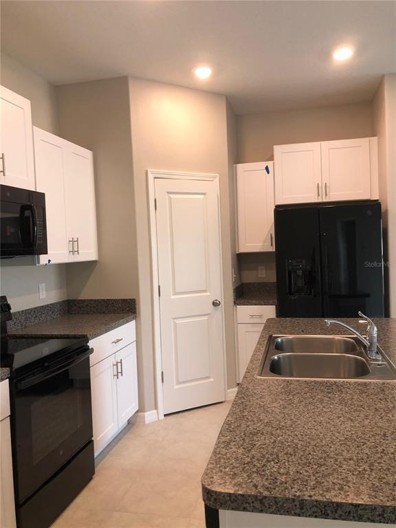 Foto del edificio - 6765 Emerald Spring Loop