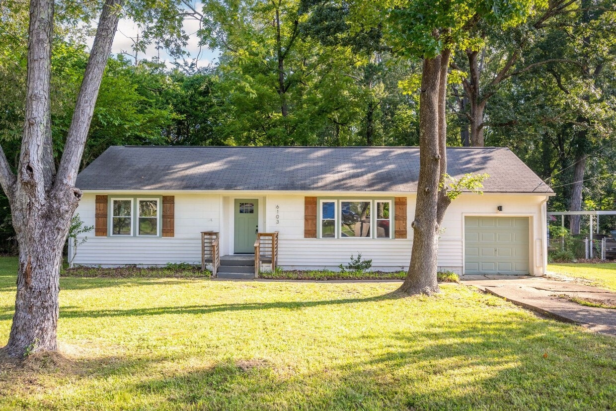 Foto principal - 6103 Bermuda Ave
