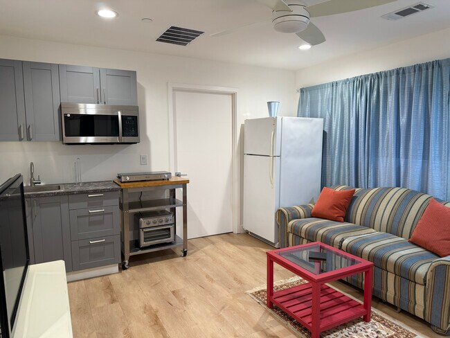 Foto del edificio - 22540 Itasca St