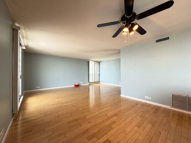 Foto del edificio - 6007 N Sheridan Rd