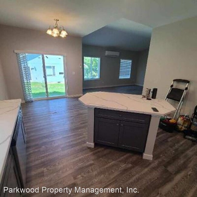 Foto del edificio - 2 br, 1 bath House - 17621 Vine Lane SE