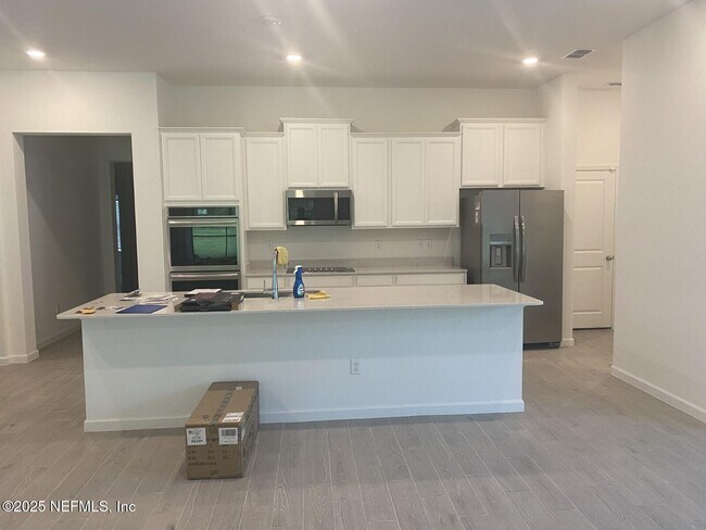 Foto del edificio - 85704 Stonehurst Pkwy