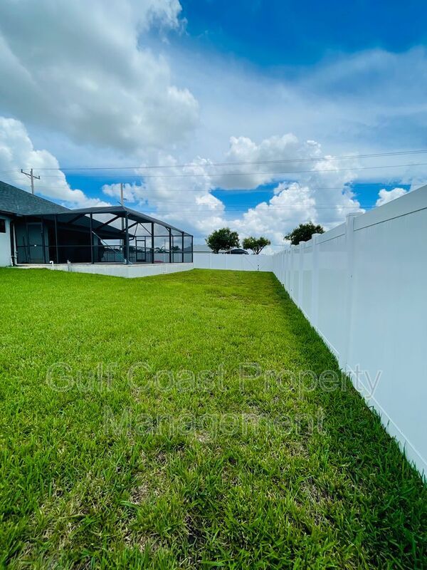 Foto del edificio - 2100 SW 41st St