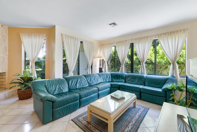 Foto del edificio - 5107 N Ocean Blvd